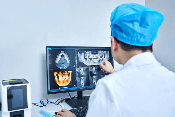 Best Mobile Emergency Dentist in Garden Acres, CA